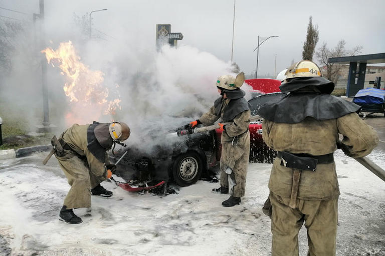 В Покрове на заправке горел автомобиль (ФОТО, ВИДЕО)